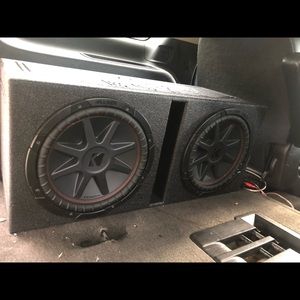 2 12 in kicker comp vr subwoofers,Q bomb box, amp